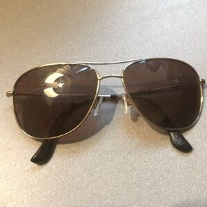 Maui jim aviator sunglasses, gold